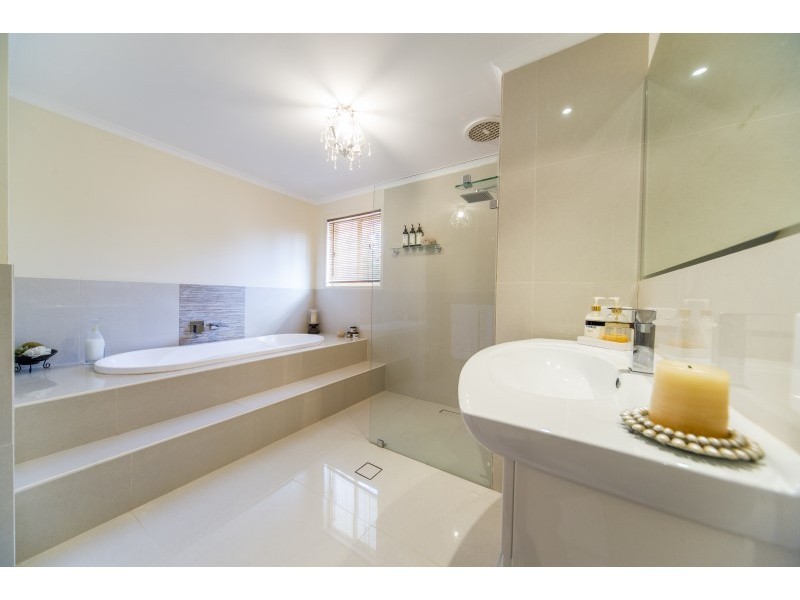 8 Asher Court, Upper Coomera QLD 4209