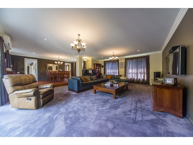 8 Asher Court, Upper Coomera QLD 4209