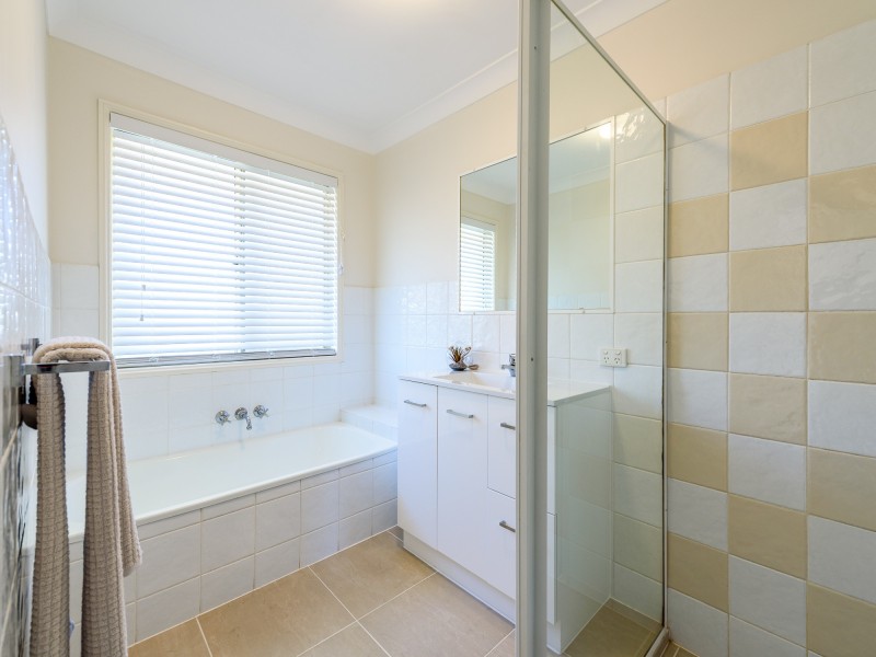 27 Hargraves Road, Upper Coomera QLD 4209