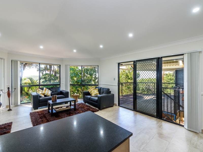 30 Palmerston Drive, Oxenford QLD 4210