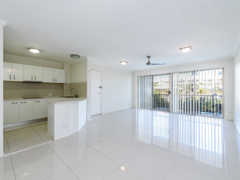 5/14-18 Jennifer Avenue, Runaway Bay QLD 4216