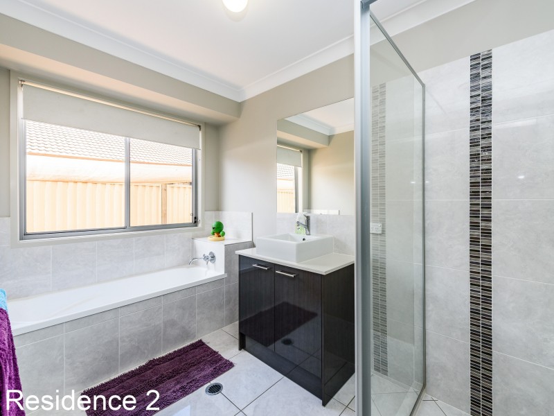 2 Gene Kelly Court, Maudsland QLD 4210