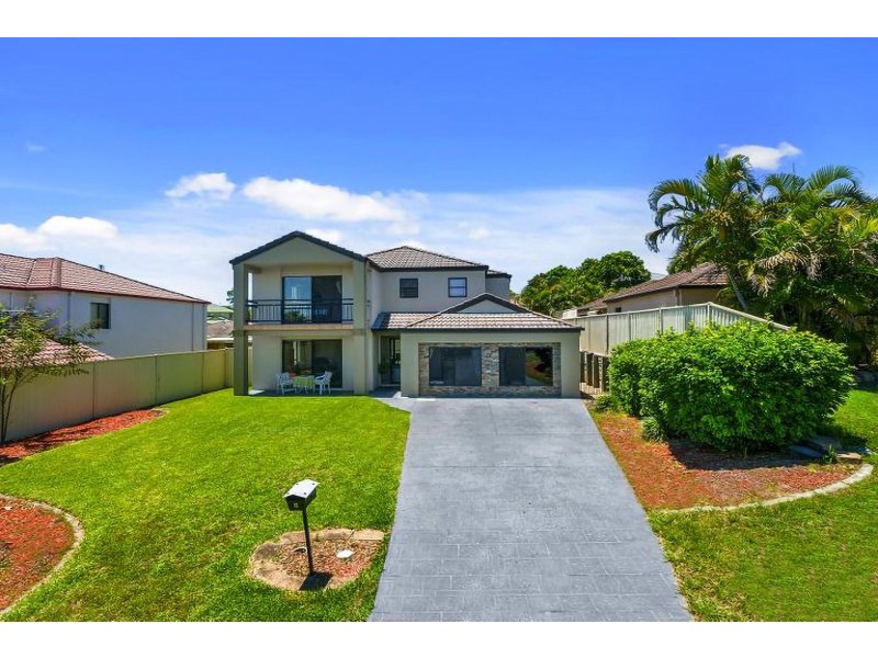 8 Katie Court, Arundel QLD 4214