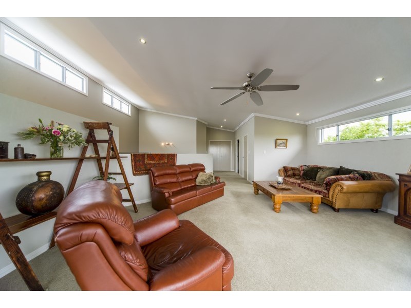 15 Villanova Avenue, Oxenford QLD 4210