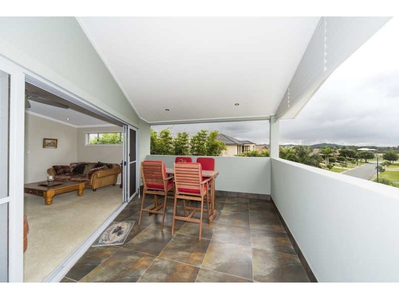 15 Villanova Avenue, Oxenford QLD 4210