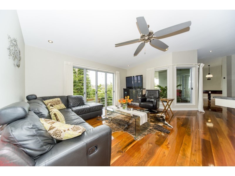 15 Villanova Avenue, Oxenford QLD 4210