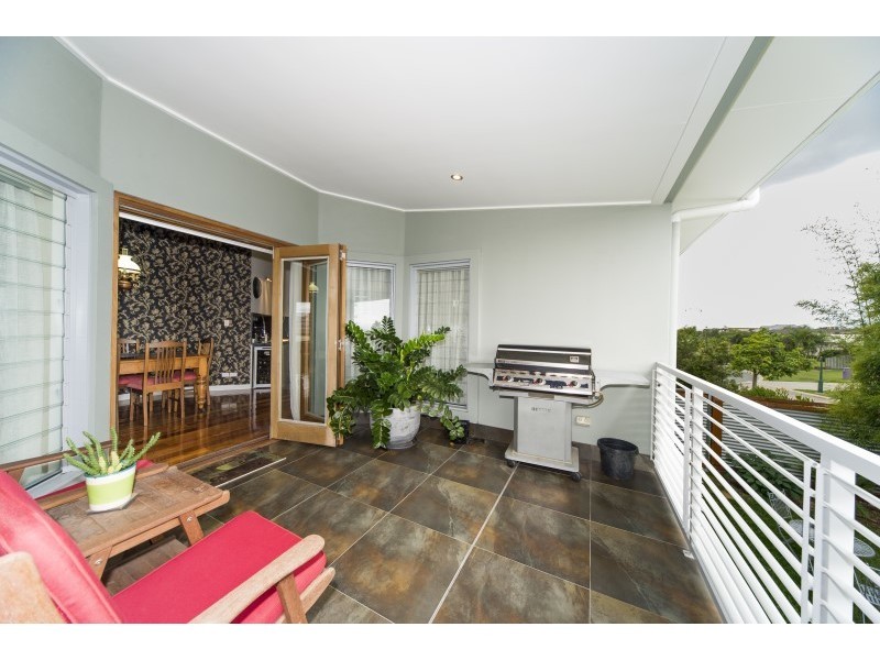 15 Villanova Avenue, Oxenford QLD 4210