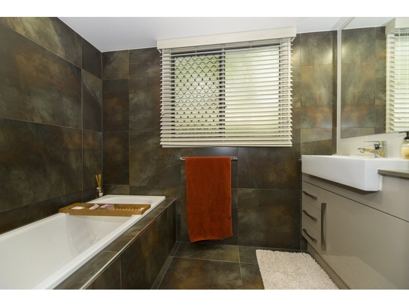 15 Villanova Avenue, Oxenford QLD 4210