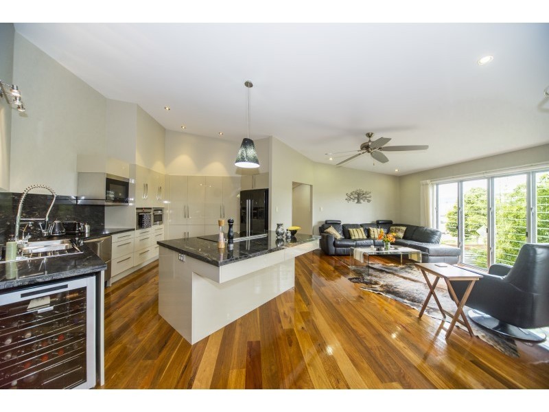 15 Villanova Avenue, Oxenford QLD 4210