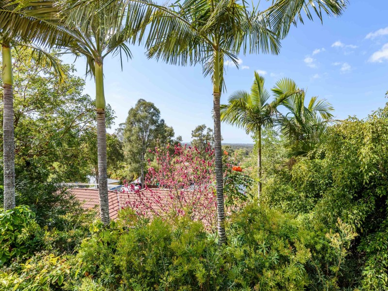 1 Leura Place, Helensvale QLD 4212