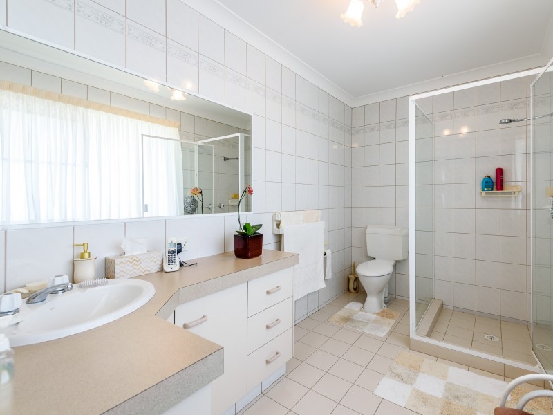 1 Leura Place, Helensvale QLD 4212