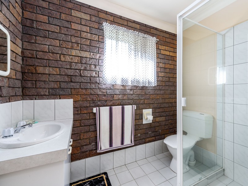 1 Leura Place, Helensvale QLD 4212