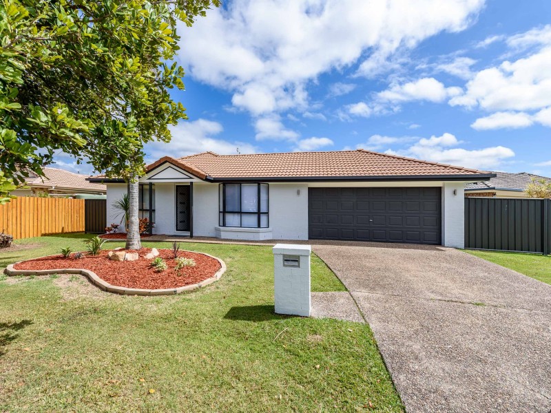 8 Blueash Crescent, Oxenford QLD 4210