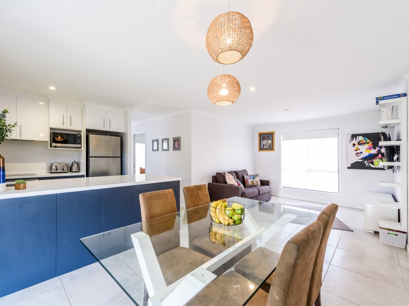 8 Blueash Crescent, Oxenford QLD 4210