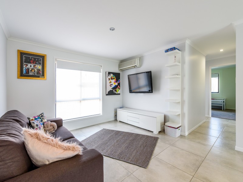 8 Blueash Crescent, Oxenford QLD 4210