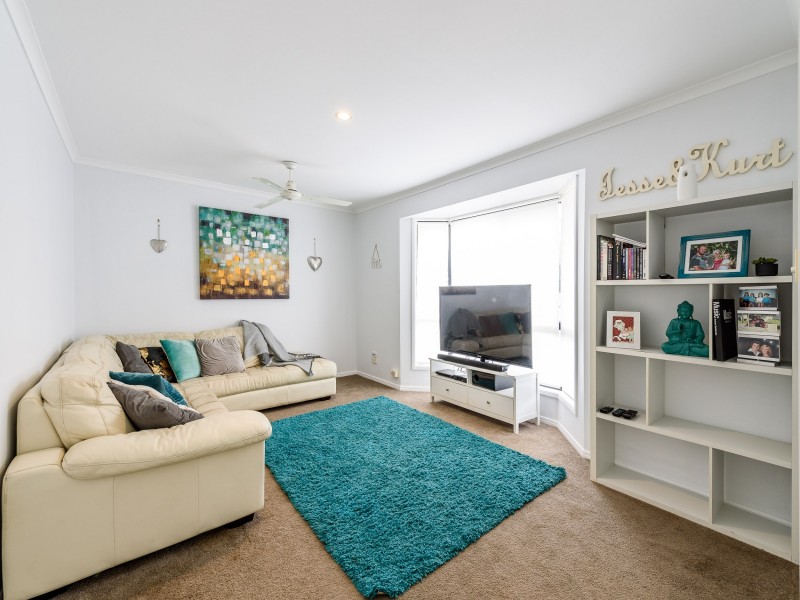 8 Blueash Crescent, Oxenford QLD 4210