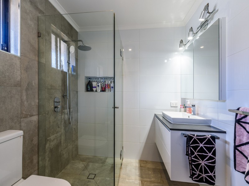 8 Blueash Crescent, Oxenford QLD 4210