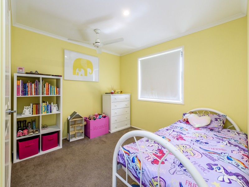 8 Blueash Crescent, Oxenford QLD 4210