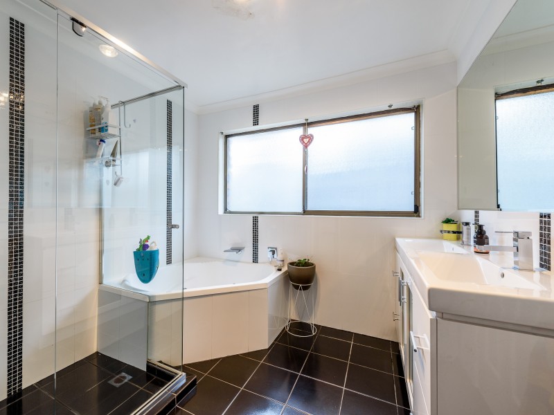 19 Tooraneedin Road, Coomera QLD 4209