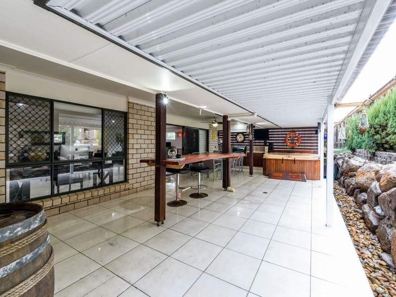 37 Manning Circuit, Pacific Pines QLD 4211