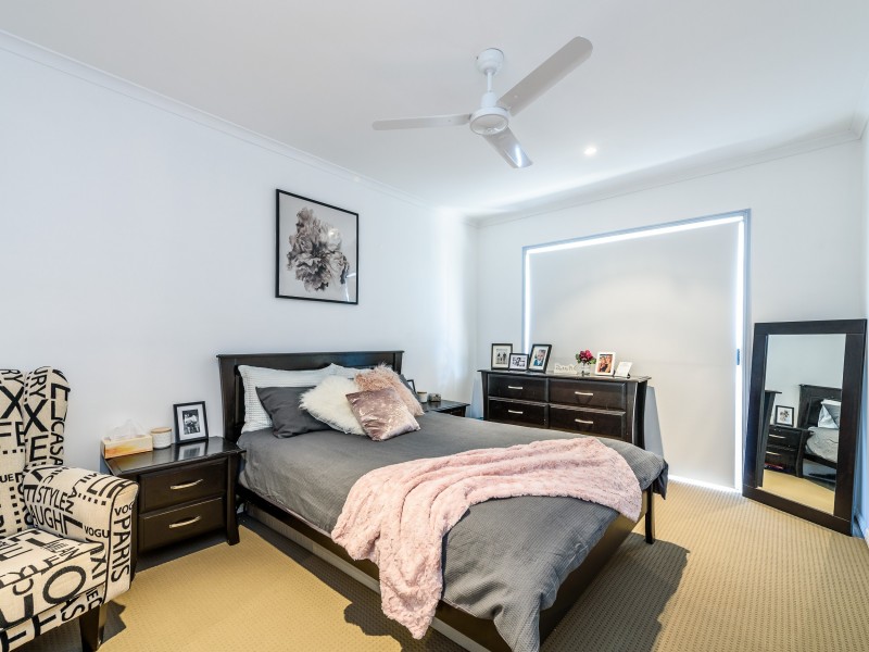 1/9 Theatre Street, Oxenford QLD 4210