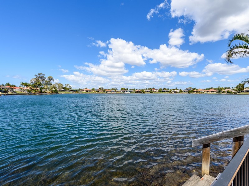 64 Burrendong Road, Coombabah QLD 4216