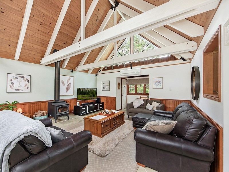 1206 Tamborine Oxenford Road, Wongawallan QLD 4210