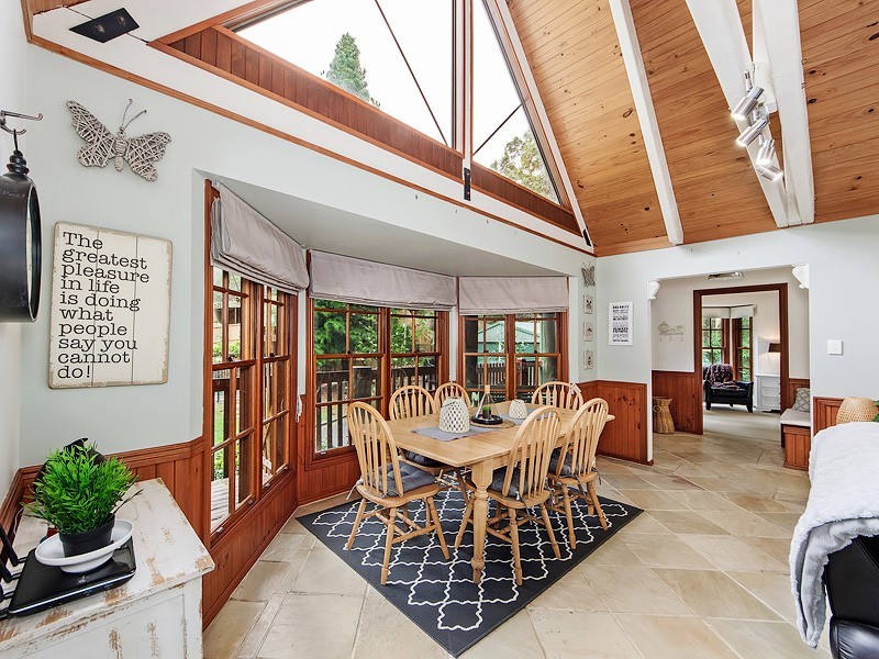 1206 Tamborine Oxenford Road, Wongawallan QLD 4210