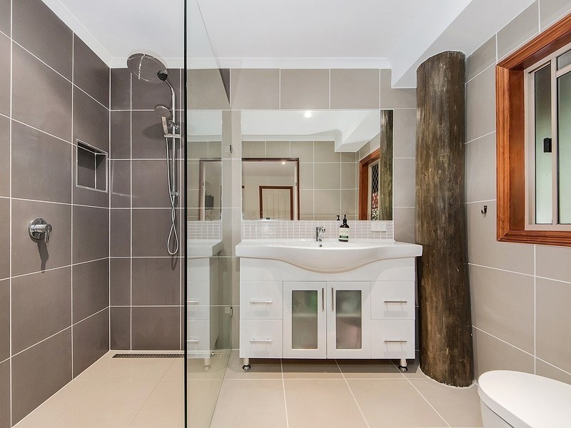 1206 Tamborine Oxenford Road, Wongawallan QLD 4210