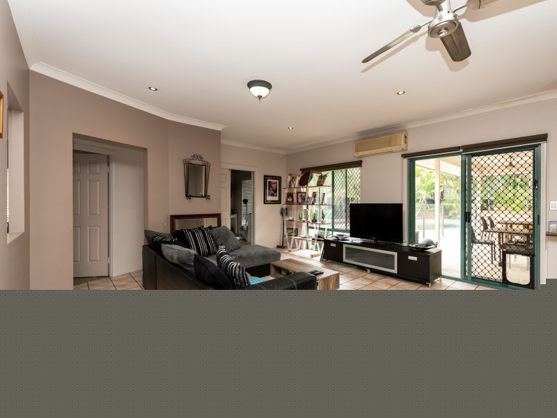 31 Lakeshore Drive, Helensvale QLD 4212