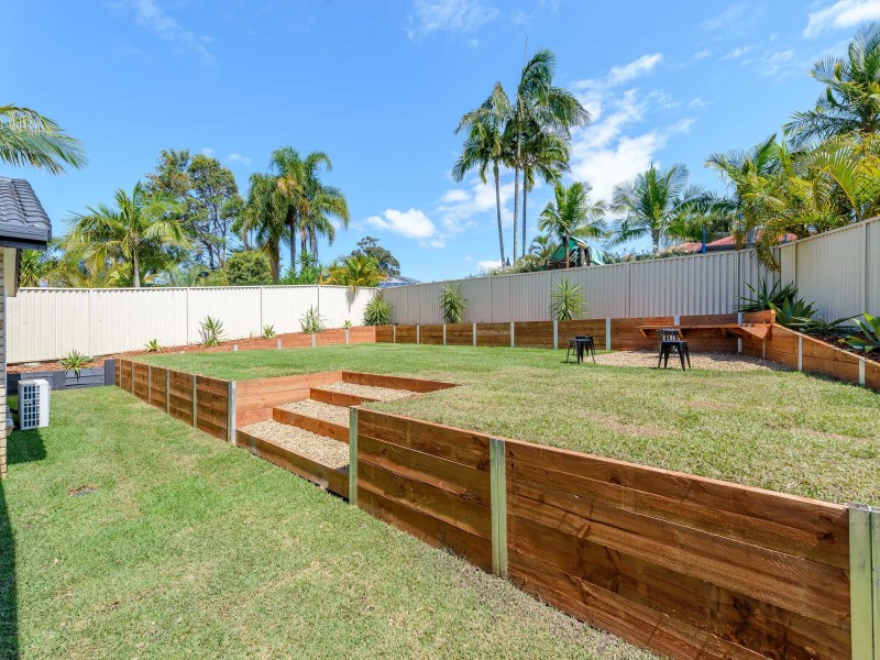 207 Mildura Drive, Helensvale QLD 4212