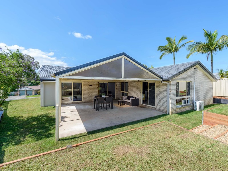 207 Mildura Drive, Helensvale QLD 4212