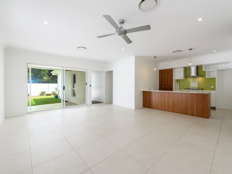 1/6 Compass Drive, Biggera Waters QLD 4216