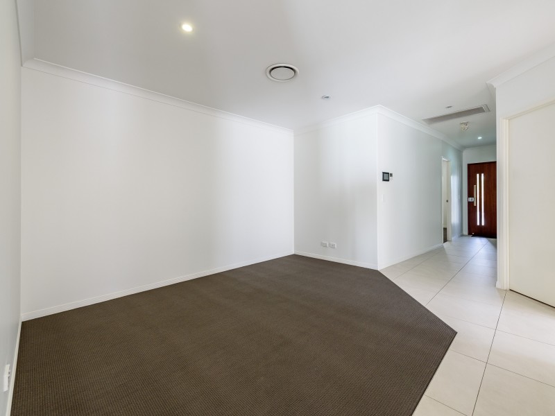 1/6 Compass Drive, Biggera Waters QLD 4216