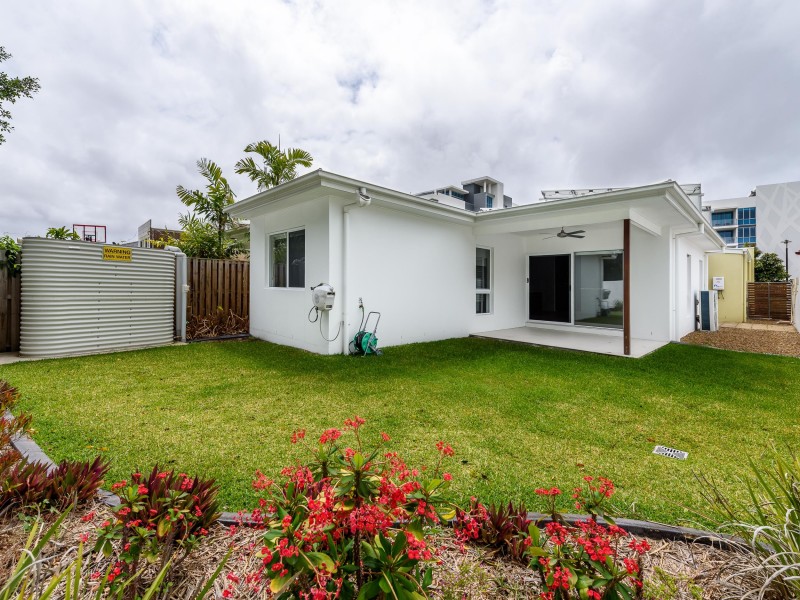 1/6 Compass Drive, Biggera Waters QLD 4216