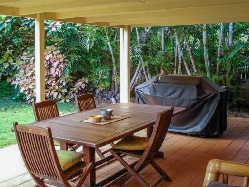 15 Shoveller Avenue, Paradise Point QLD 4216