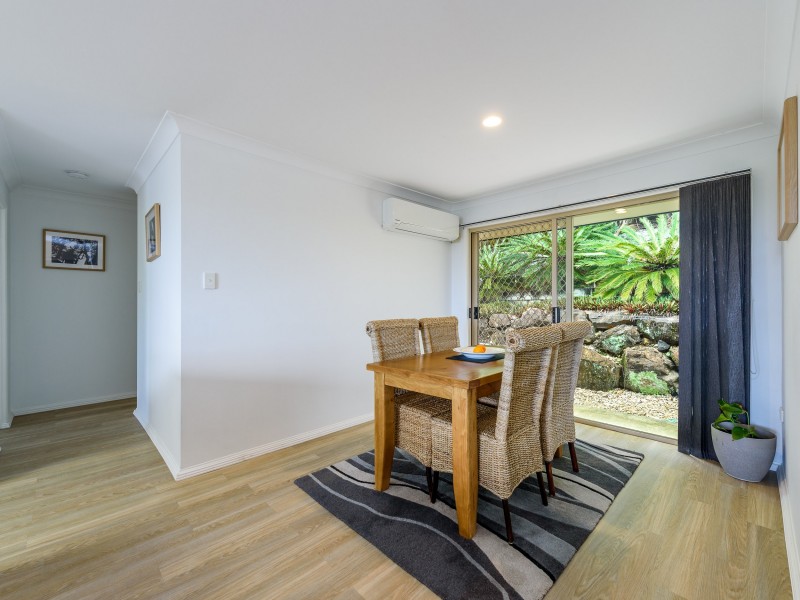 6 Woodbridge Place, Oxenford QLD 4210