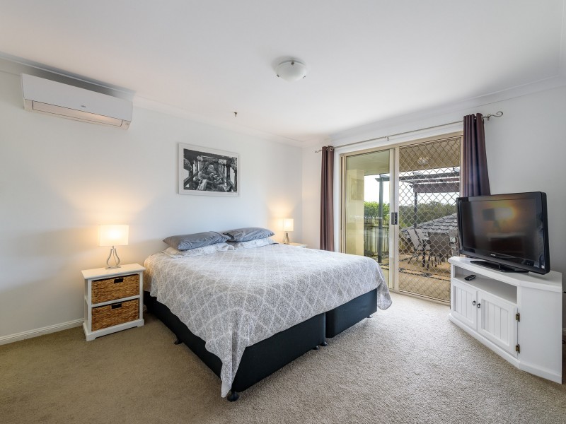 6 Woodbridge Place, Oxenford QLD 4210