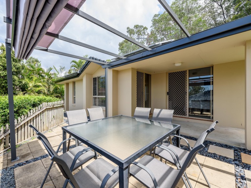 6 Woodbridge Place, Oxenford QLD 4210