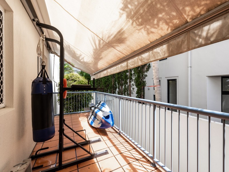 1/9-13 Madang Crescent, Runaway Bay QLD 4216