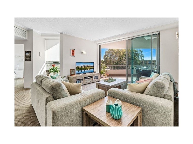 T7/20 Bayview Street, Runaway Bay QLD 4216