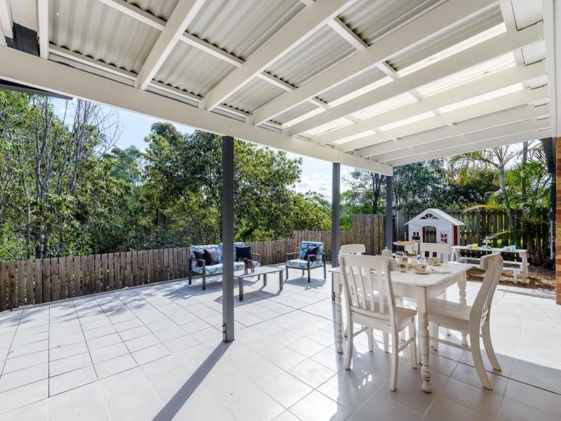 2 Guy Lane, Oxenford QLD 4210