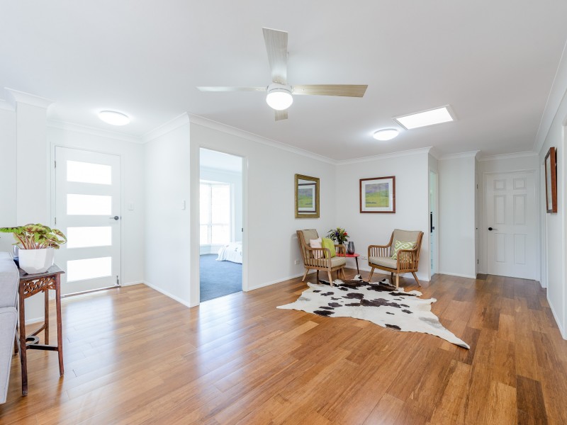 2 Guy Lane, Oxenford QLD 4210