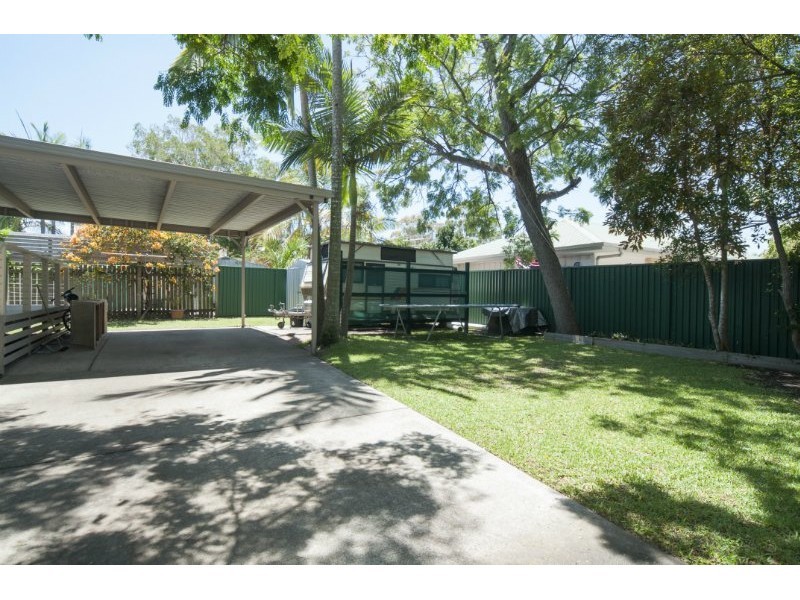 1 Magnolia Avenue, Hollywell QLD 4216