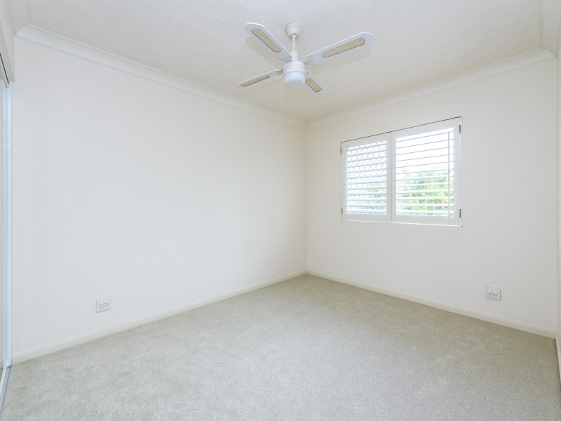 2/41a Broadwater Street, Runaway Bay QLD 4216