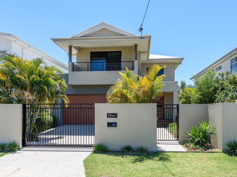 15 Nankeen Avenue, Paradise Point QLD 4216