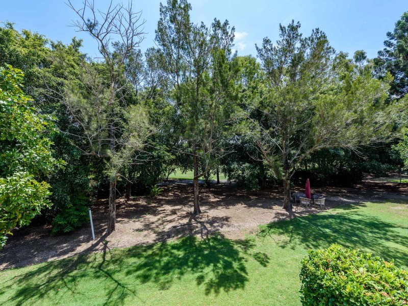 8862 Magnolia Drive East, Hope Island QLD 4212