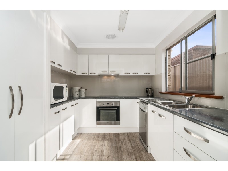 13 Swallow Avenue, Paradise Point QLD 4216