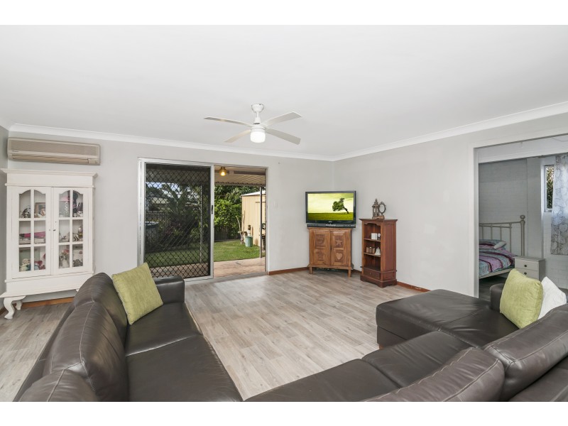 13 Swallow Avenue, Paradise Point QLD 4216
