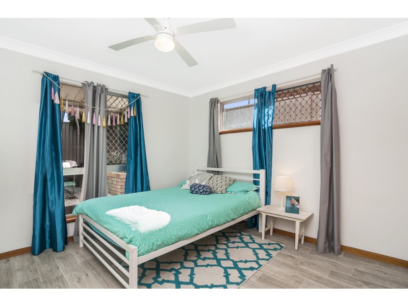 13 Swallow Avenue, Paradise Point QLD 4216